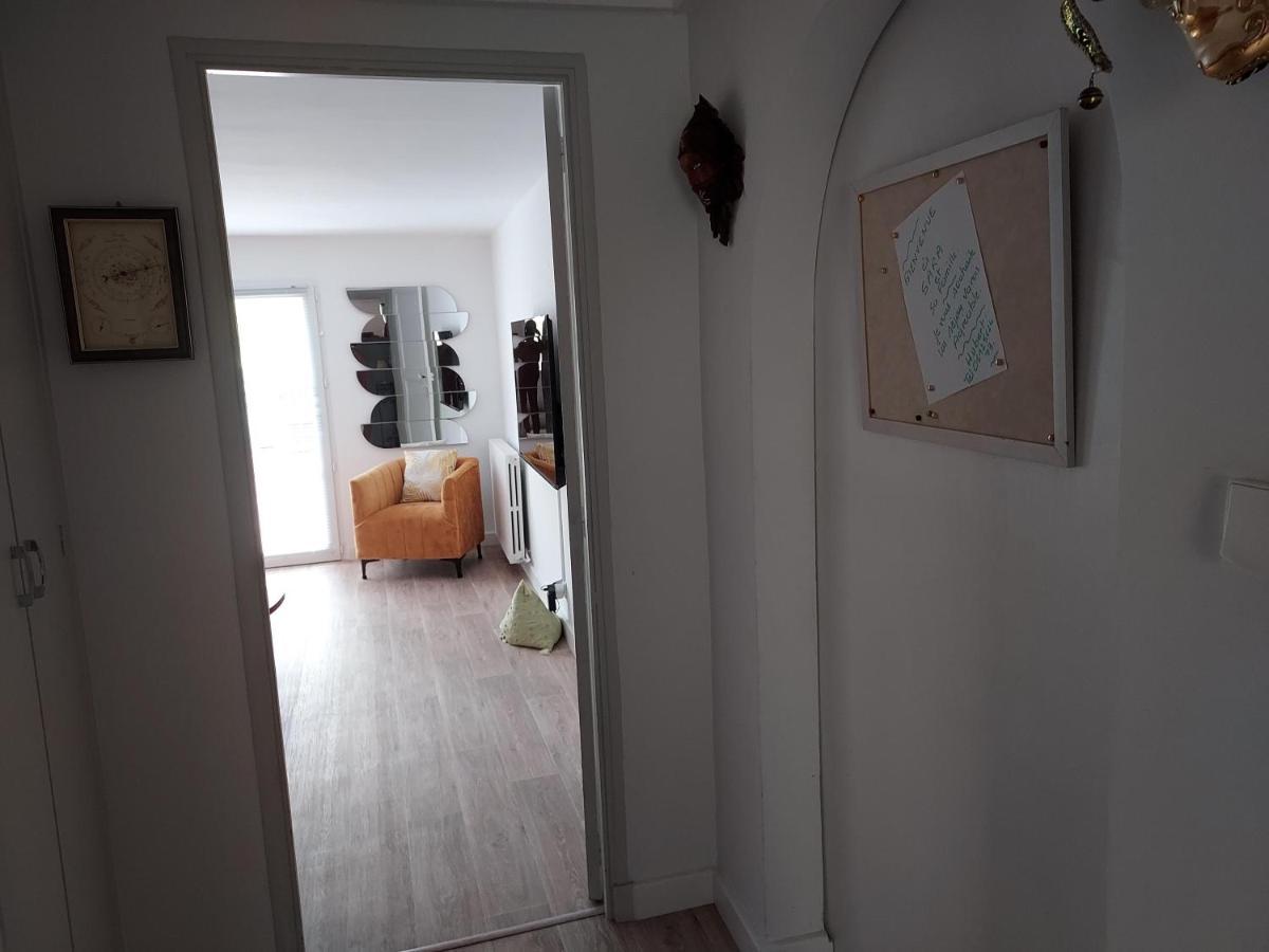 Rez-De-Chaussee Privatif Spacieux 3* D'Une Villa Centre Ville อิแยร์ ภายนอก รูปภาพ