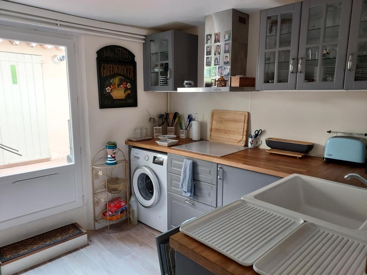 Rez-De-Chaussee Privatif Spacieux 3* D'Une Villa Centre Ville อิแยร์ ภายนอก รูปภาพ