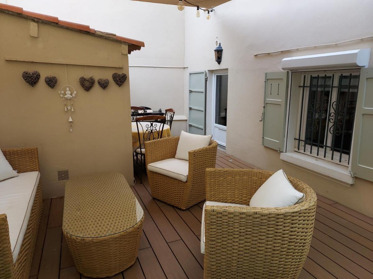 Rez-De-Chaussee Privatif Spacieux 3* D'Une Villa Centre Ville อิแยร์ ภายนอก รูปภาพ